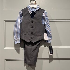 NWT Nautica 4 piece baby boy suit set 12M